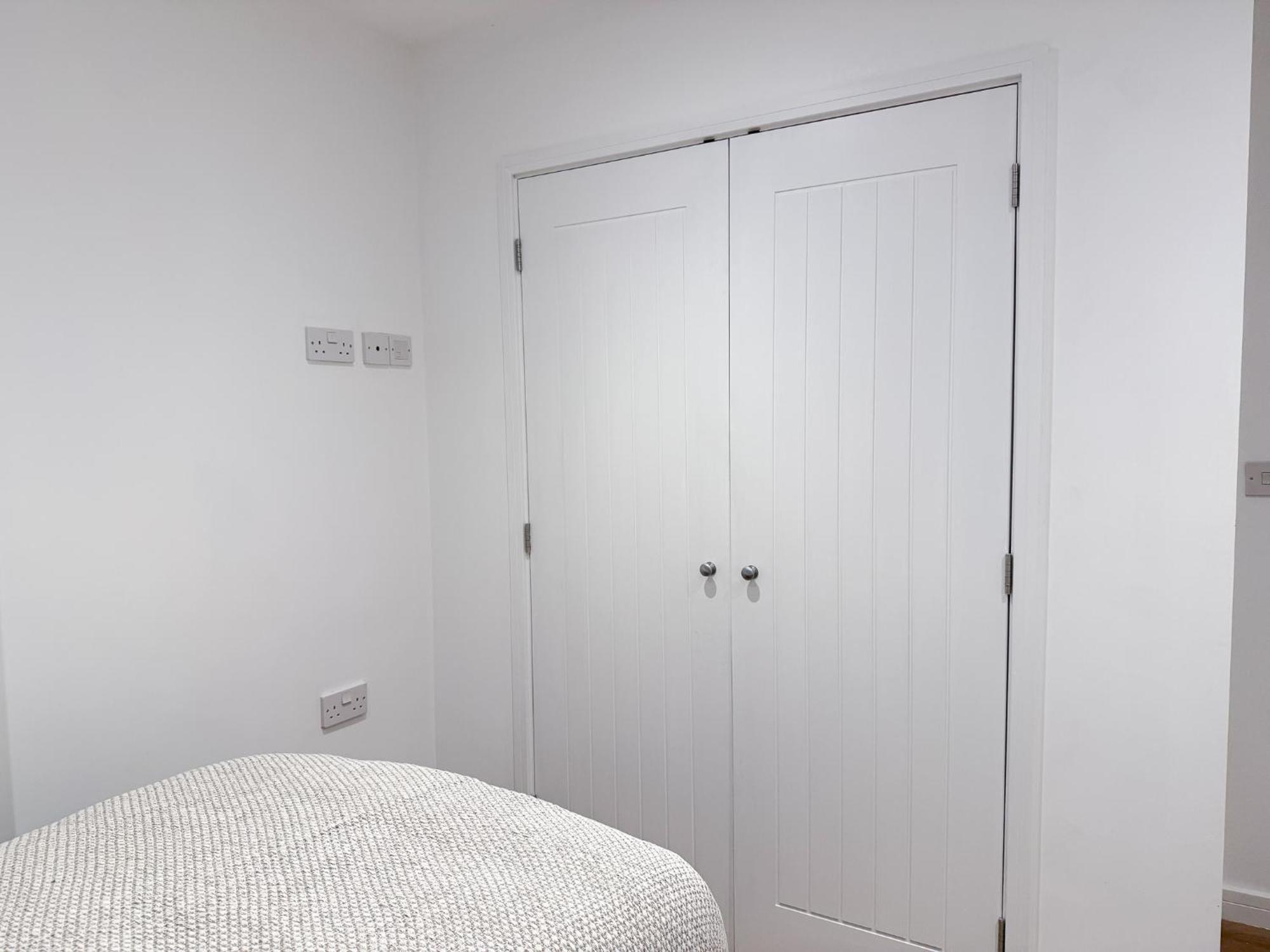 Spacious Modern 1 Bed Apartments In St Neots - Perfect For Contractors & Professionals - Free Parking - Wifi - Fully Equipped Kitchen - Smart Tv Ideal For Work Stays And Long Projects Екстер'єр фото