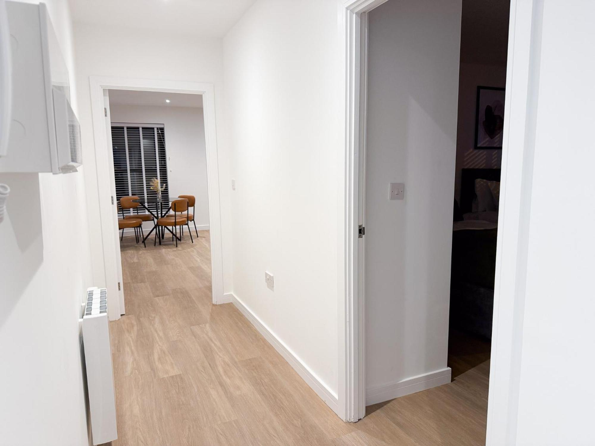 Spacious Modern 1 Bed Apartments In St Neots - Perfect For Contractors & Professionals - Free Parking - Wifi - Fully Equipped Kitchen - Smart Tv Ideal For Work Stays And Long Projects Екстер'єр фото