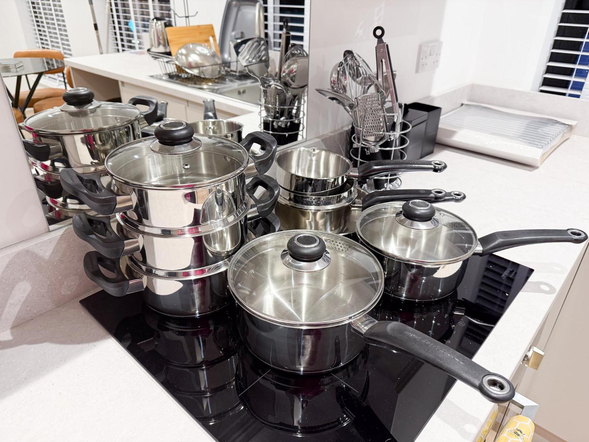 Spacious Modern 1 Bed Apartments In St Neots - Perfect For Contractors & Professionals - Free Parking - Wifi - Fully Equipped Kitchen - Smart Tv Ideal For Work Stays And Long Projects Екстер'єр фото