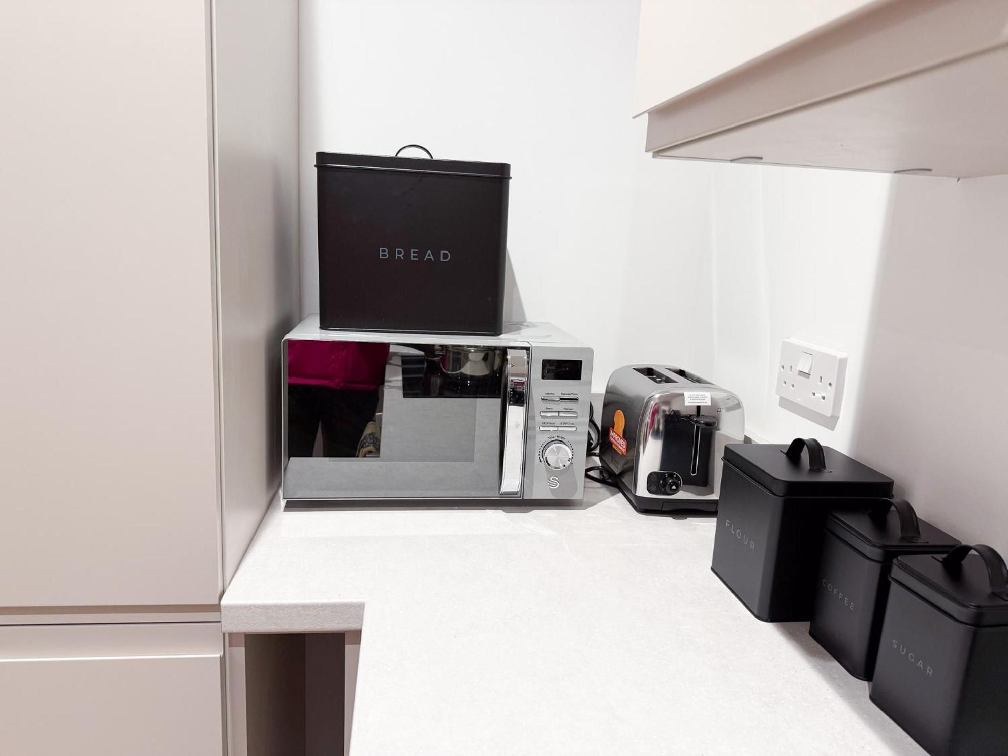 Spacious Modern 1 Bed Apartments In St Neots - Perfect For Contractors & Professionals - Free Parking - Wifi - Fully Equipped Kitchen - Smart Tv Ideal For Work Stays And Long Projects Екстер'єр фото