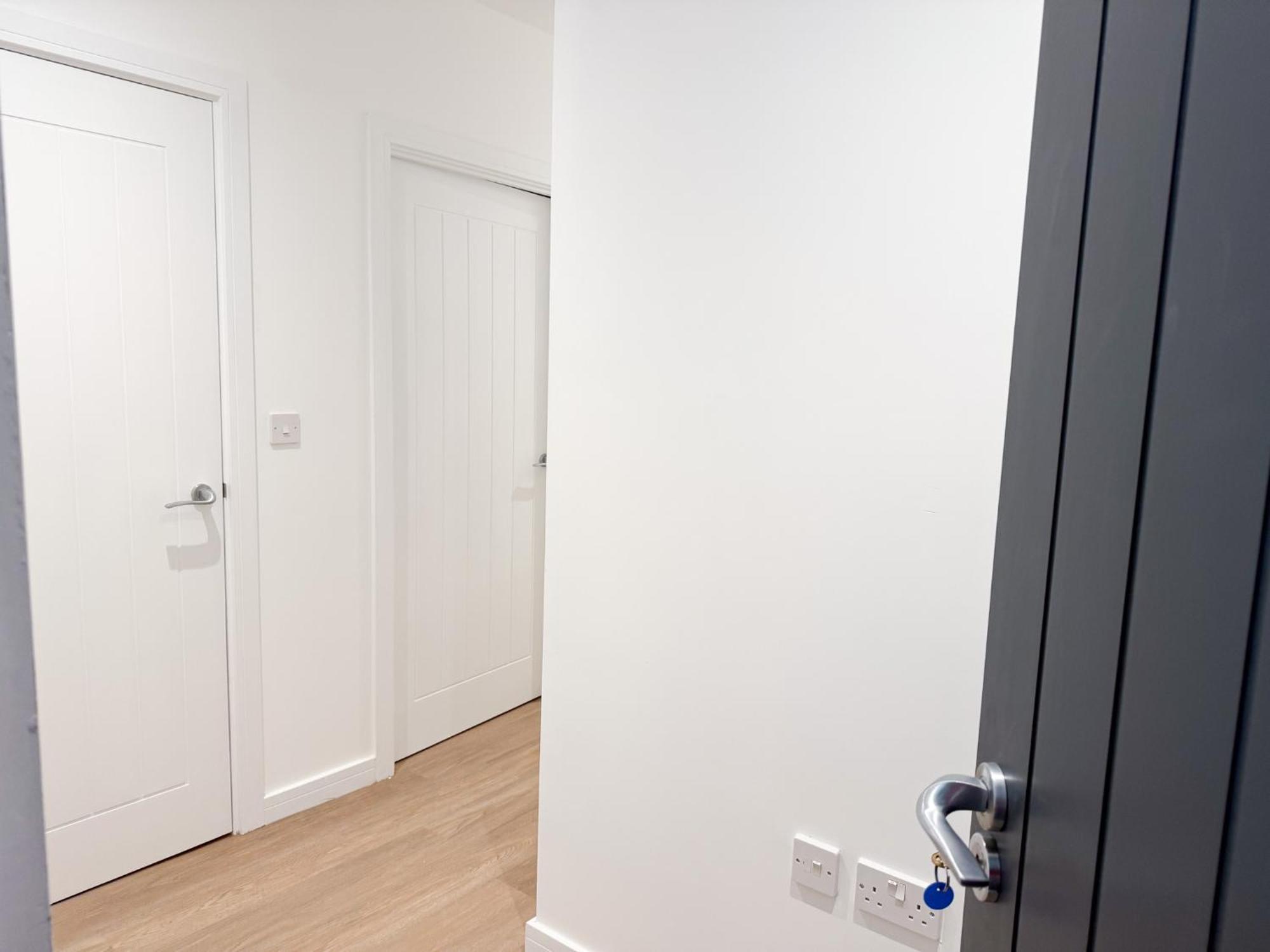Spacious Modern 1 Bed Apartments In St Neots - Perfect For Contractors & Professionals - Free Parking - Wifi - Fully Equipped Kitchen - Smart Tv Ideal For Work Stays And Long Projects Екстер'єр фото