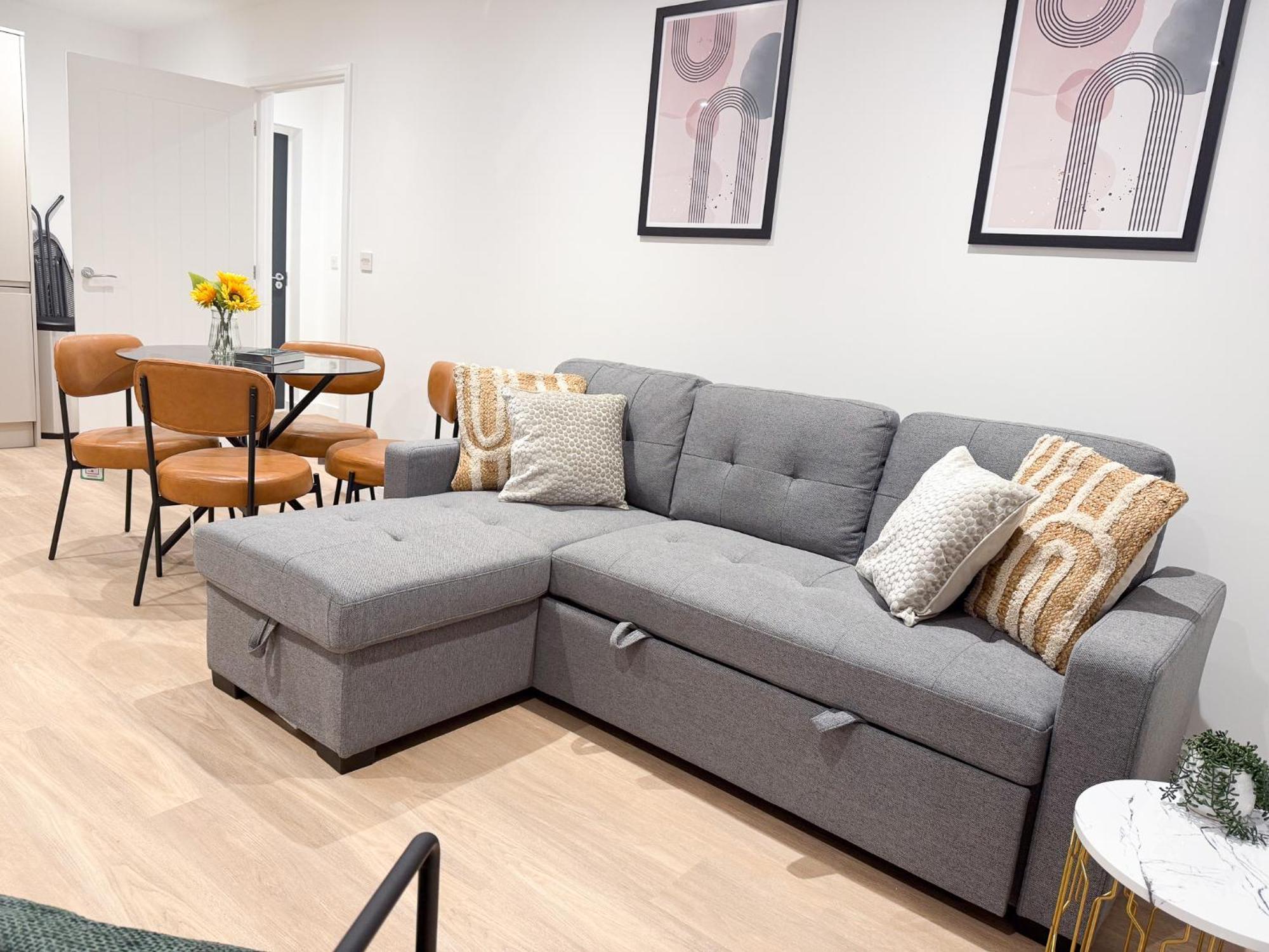 Spacious Modern 1 Bed Apartments In St Neots - Perfect For Contractors & Professionals - Free Parking - Wifi - Fully Equipped Kitchen - Smart Tv Ideal For Work Stays And Long Projects Екстер'єр фото