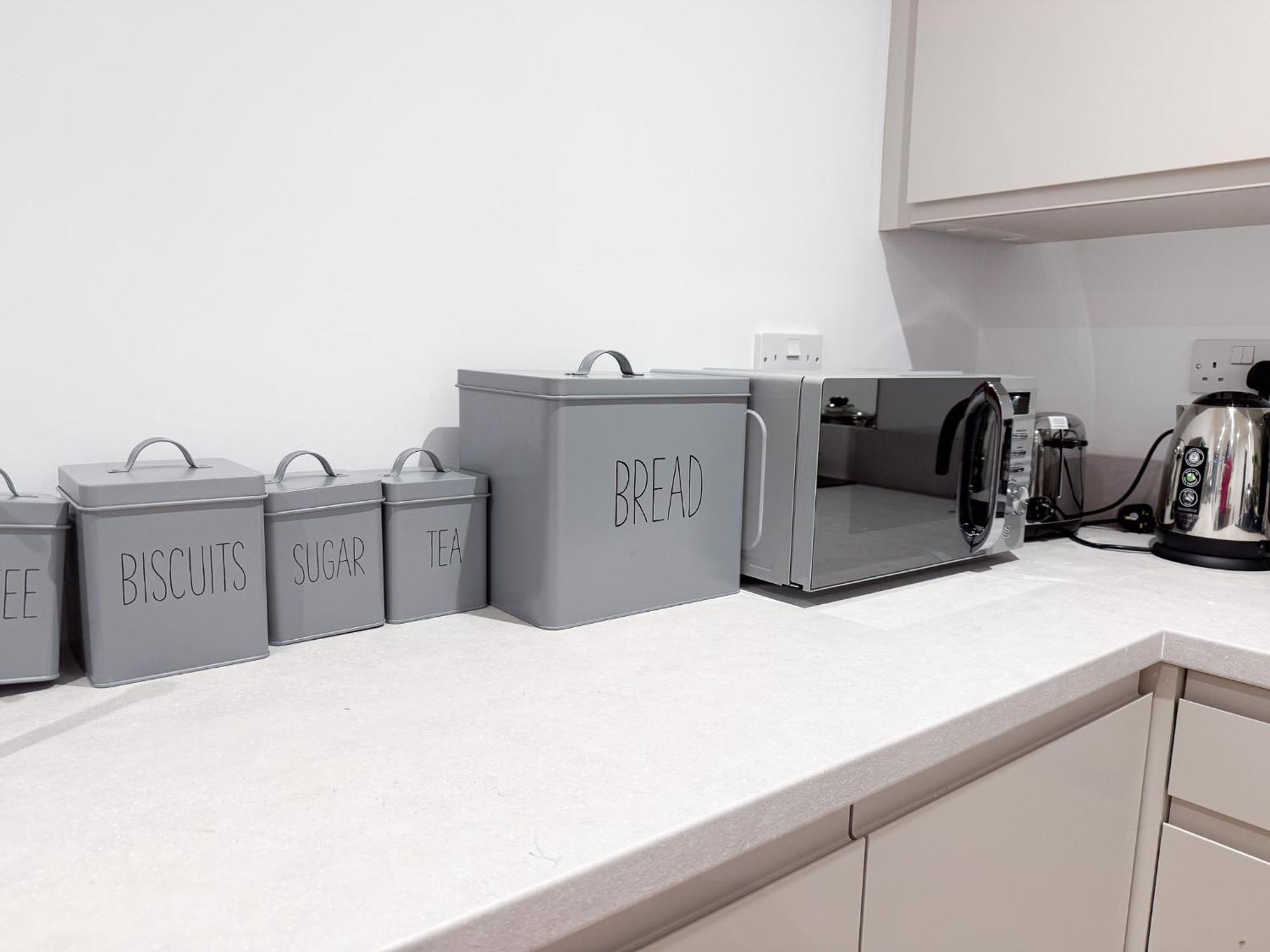 Spacious Modern 1 Bed Apartments In St Neots - Perfect For Contractors & Professionals - Free Parking - Wifi - Fully Equipped Kitchen - Smart Tv Ideal For Work Stays And Long Projects Екстер'єр фото