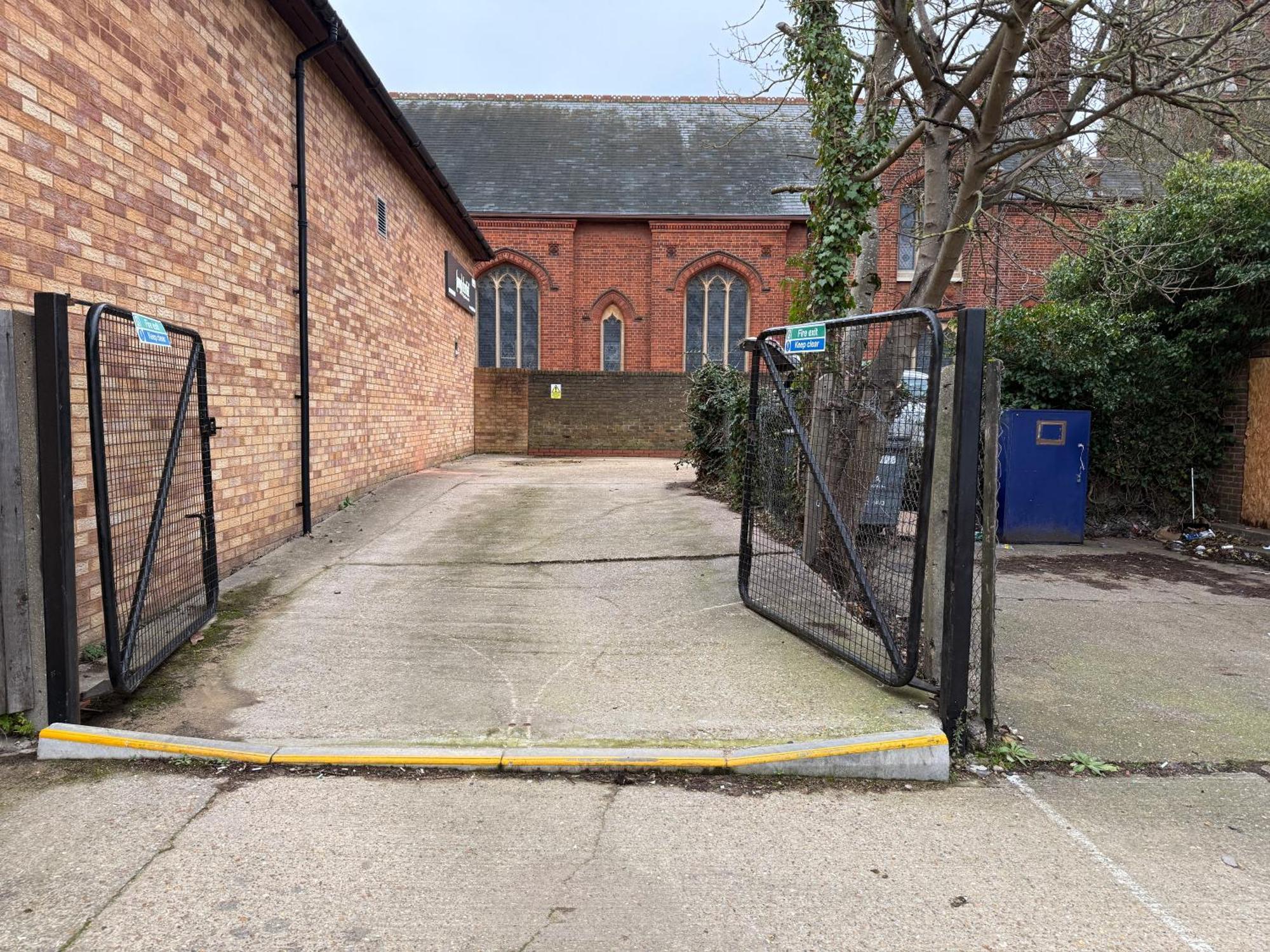 Spacious Modern 1 Bed Apartments In St Neots - Perfect For Contractors & Professionals - Free Parking - Wifi - Fully Equipped Kitchen - Smart Tv Ideal For Work Stays And Long Projects Екстер'єр фото